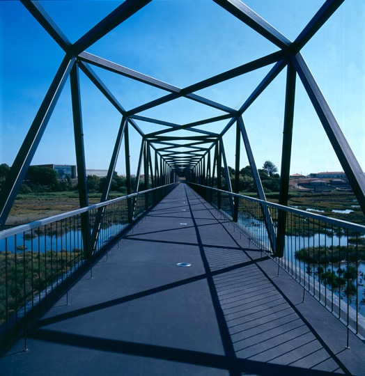 Imagem 1 - Ponte Pedonal sobre o Esteiro de São Pedro